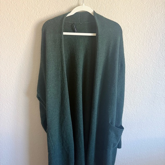 Open Front Long Green Cozy Merino Wool Blend Cardigan - Comfy Layering 1X - Picture 4 of 9